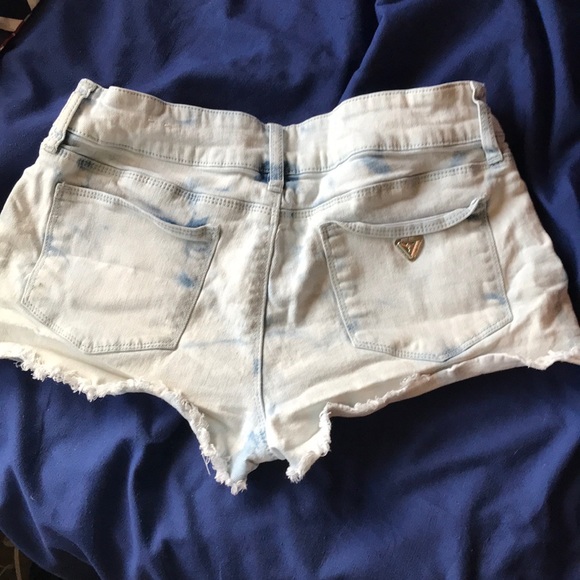 Too small - Picture 2 of 2